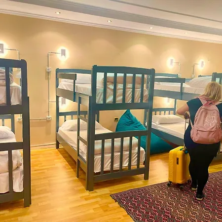 Mandarine Hostel *