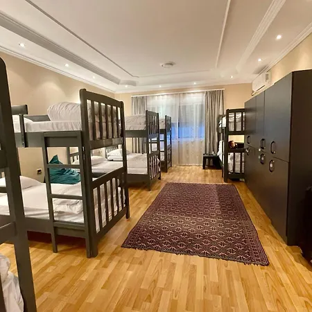 Mandarine Hostel