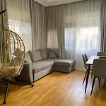 Mandarine Hostel