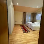 Mandarine Hostel