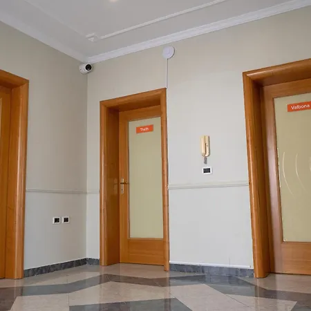 Mandarine Hostel *